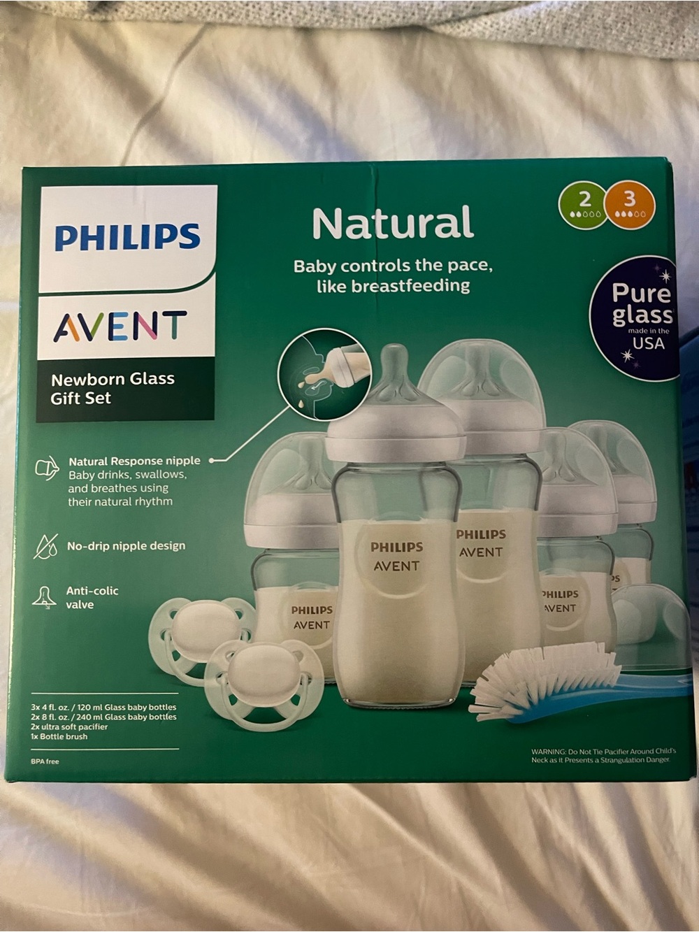 Philips AVENT Natural Newborn Glass Bottle Gift Set - Green Packaging